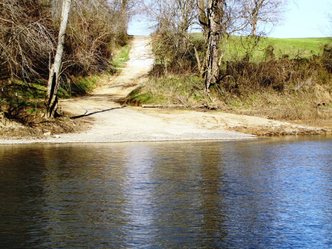 Martinsville Ford/Claypool Ramp provides easy access to the Barren River for small john boats, canoes and kayaks.