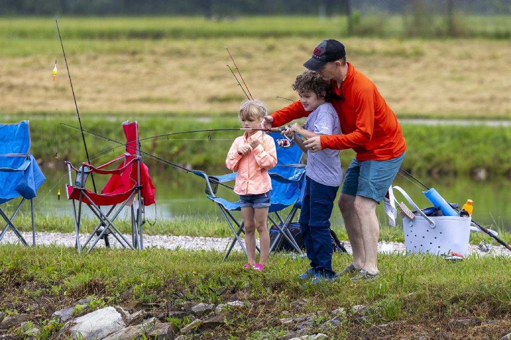 CrKDFWR-Free-Fishing-Weekend-Minor-Clark-Hatchery-Event